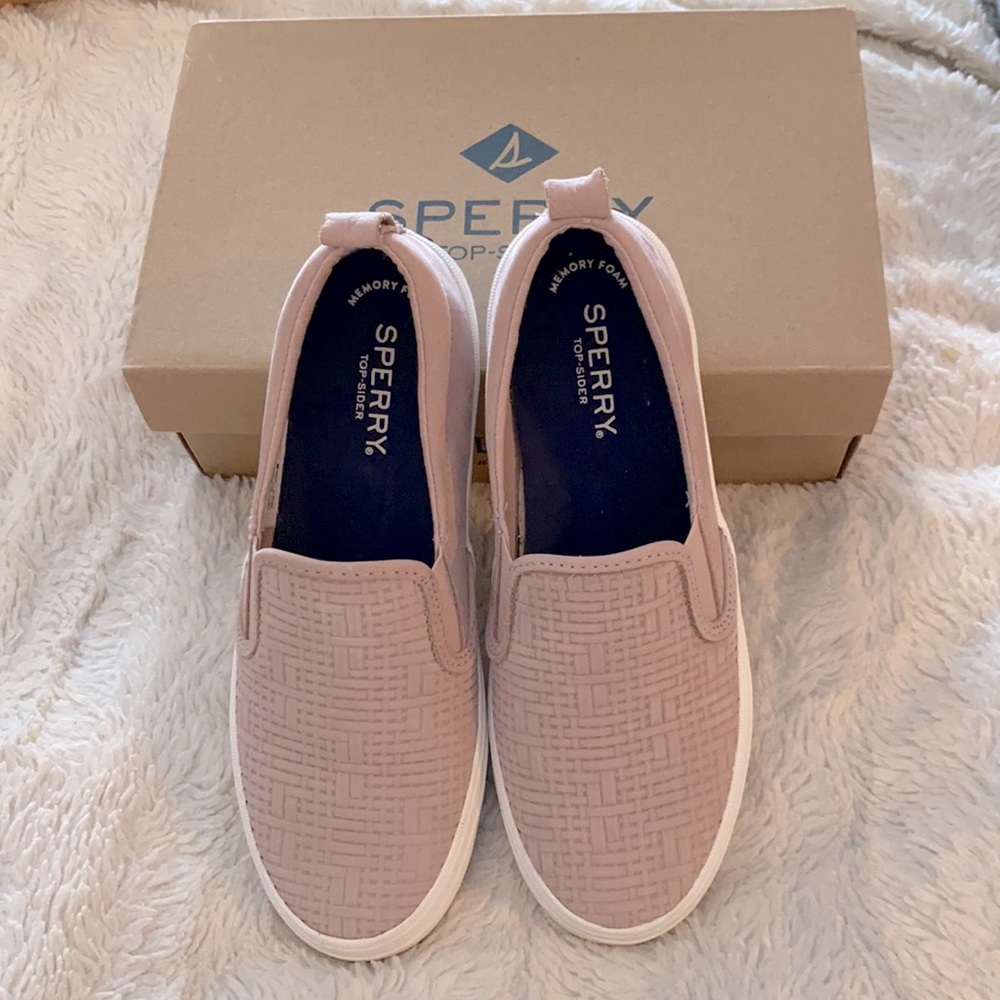 Sperry top-siders in rose dust